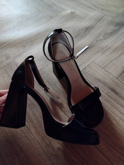 Crne sandale slika #2