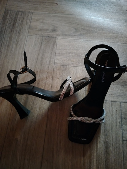 Crne sandale slika #1