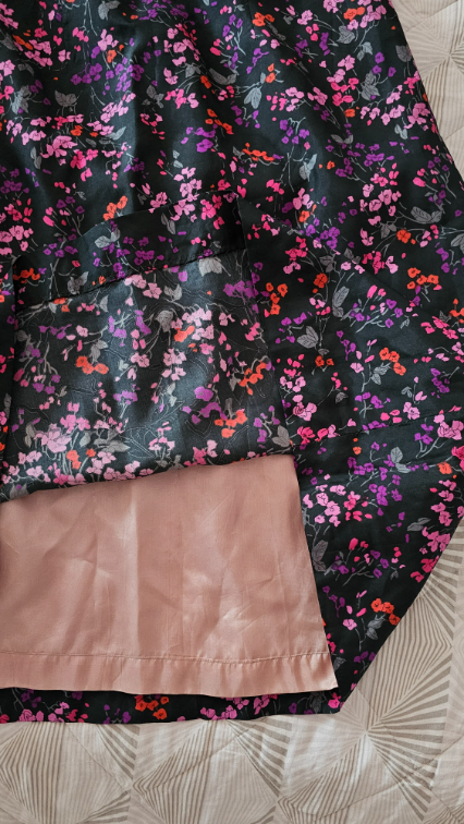 Crna cvetna haljina sa postavom. slika #4