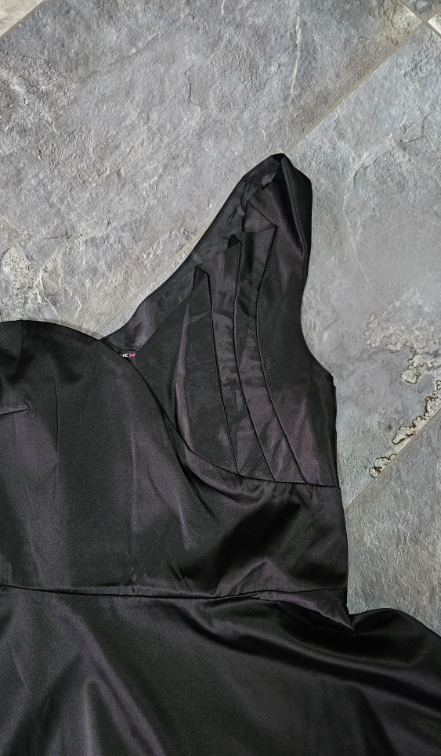 Fishbone crna haljina slika #3