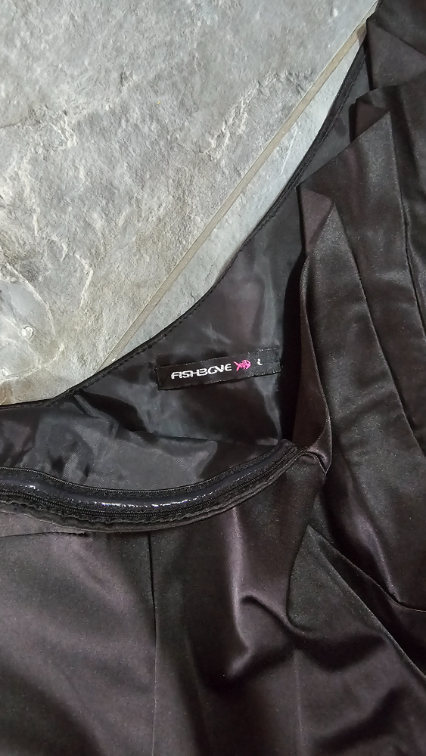 Fishbone crna haljina slika #4