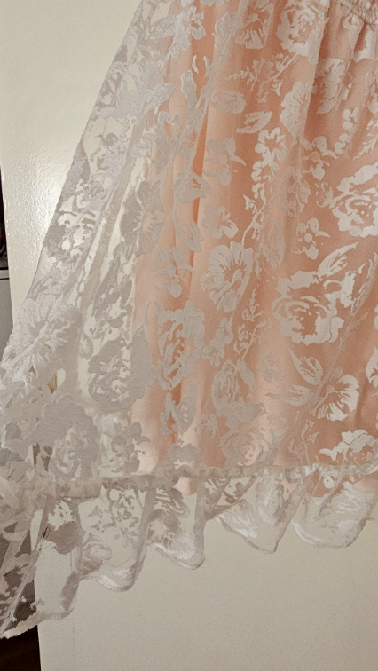 Janina čipkasta haljina sa svetlo roze postavom slika #5