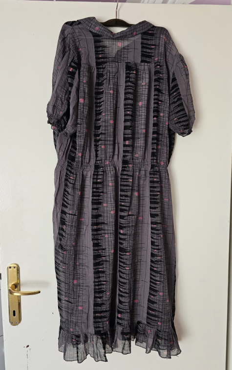 Prozirna letnja haljina slika #1