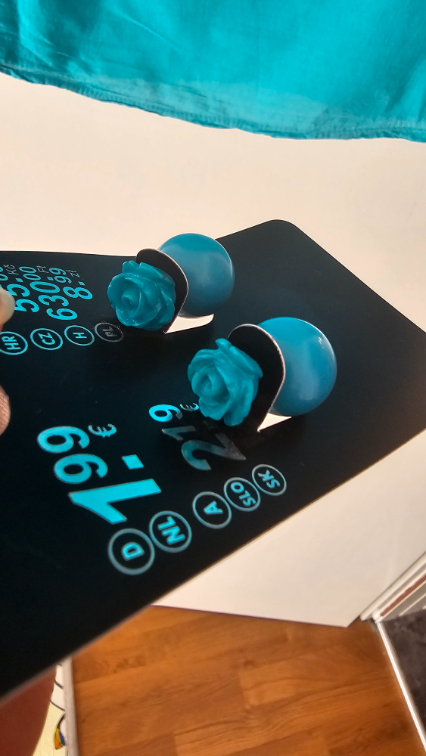 Lagana košulja + minđuše u istom tonu slika #2